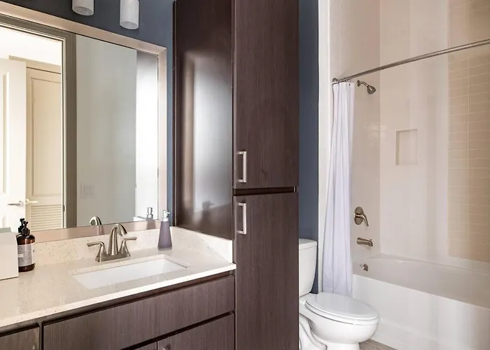 Apartment Modern 2br Cozysuites Town Waterfront! *