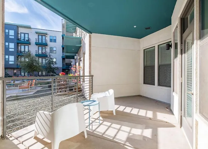 Modern 2br Cozysuites Town Waterfront! Tempe